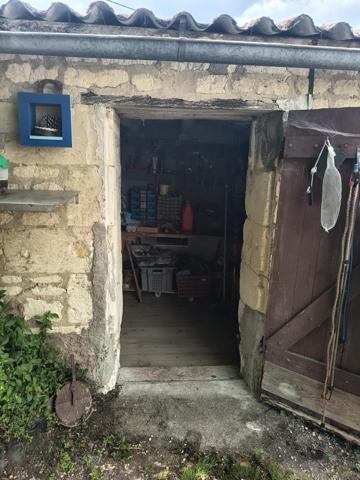 superbe longère et son petit gite au fond de la cour