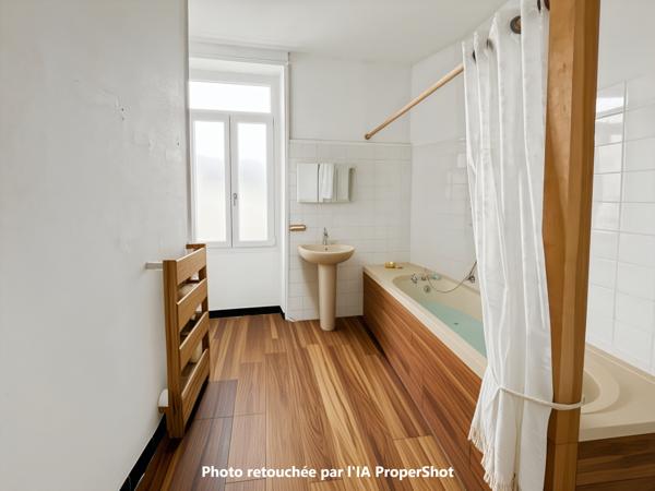 Immeuble 8 pièces - 301 m²