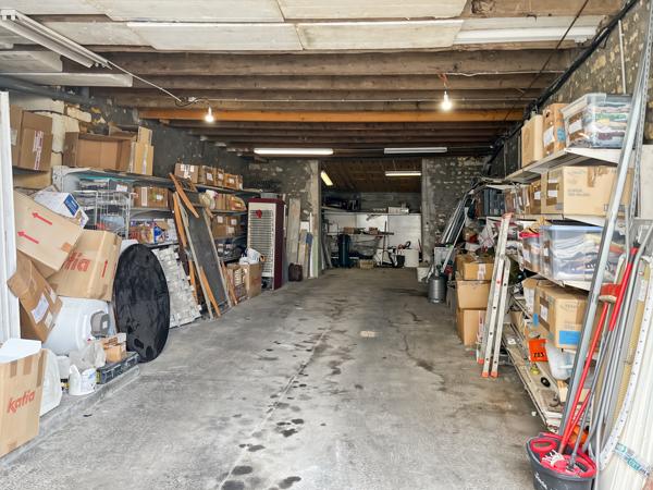 Immeuble 8 pièces - 301 m²