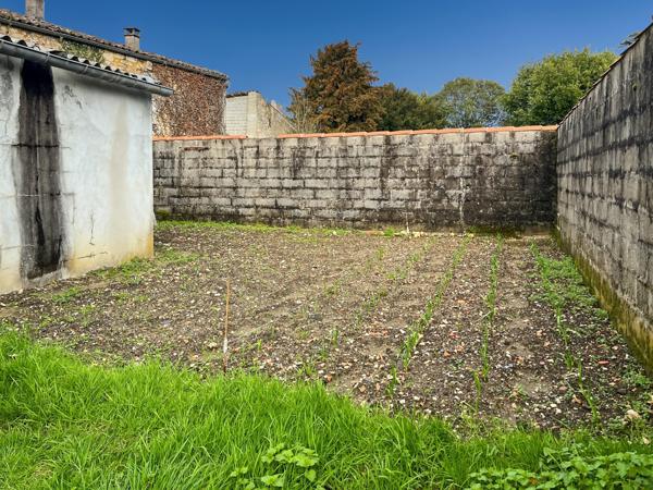 Immeuble 8 pièces - 301 m²