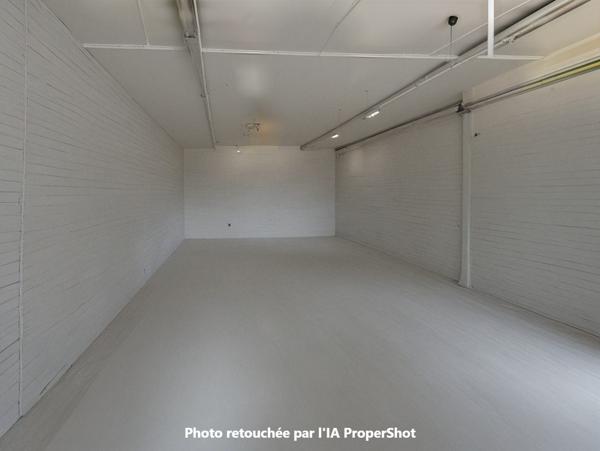 Immeuble 8 pièces - 301 m²