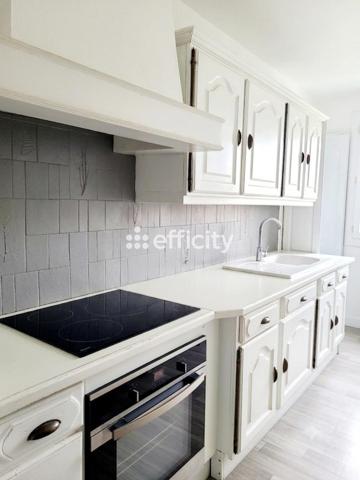 Appartement
         3 pièces
        - 70 m² Exclusivité 277 000 € *