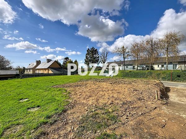 A Vendre - Marcilly - Terrain 553 m² borné - libre de constructeur. MARCILLY