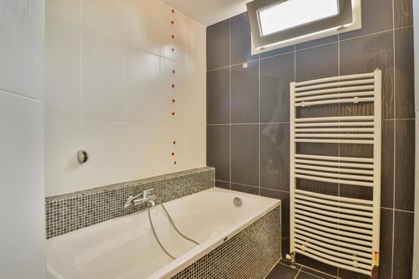 Maison de 95 m² avec jardin et double garage