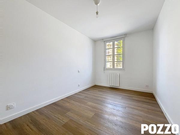 A VENDRE. IMMEUBLE DE RAPPORT. 3 APPT. DPE C ! RENTABILITE ANNUELLE DE 22 260 . SAINT LO