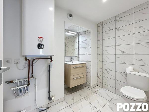 A VENDRE. IMMEUBLE DE RAPPORT. 3 APPT. DPE C ! RENTABILITE ANNUELLE DE 22 260 . SAINT LO