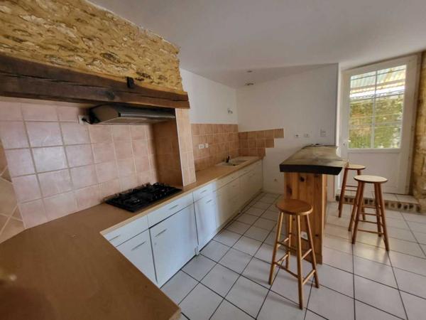 Maison ancienne - Les eyzies Saint-Cyprien, immeuble de rapport avec deux appartements libres