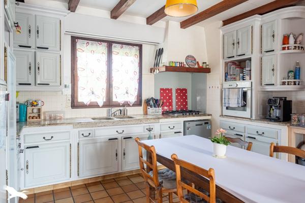 Maison à vendre |  Saintes |  6 pièces | 144 m²