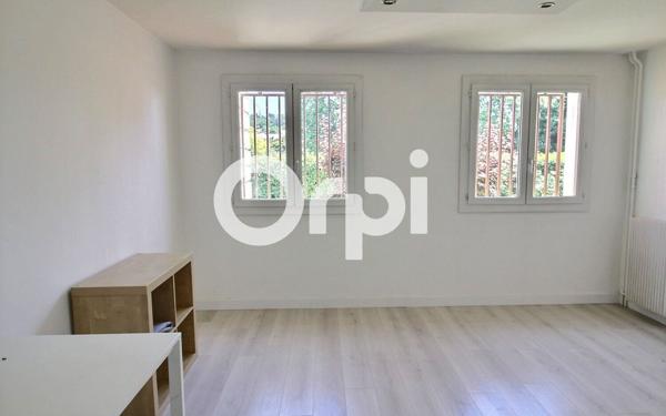 Appartement à vendre    3 pièces • 50,66 m2 Marseille 13