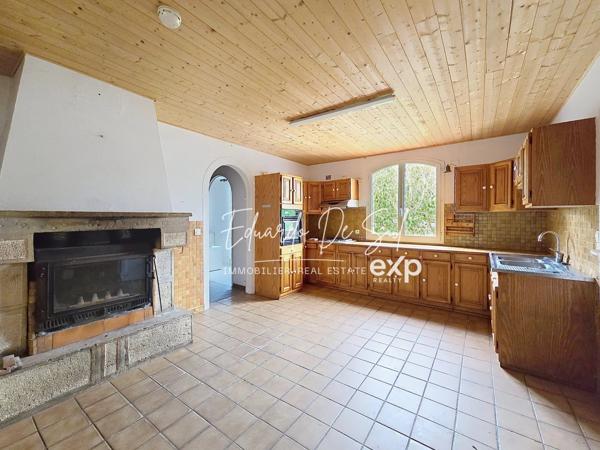 Maison R+1 à rafraîchir de 90m², 1 chambre (possibilité d'une 2ème chambre), classée E au DPE