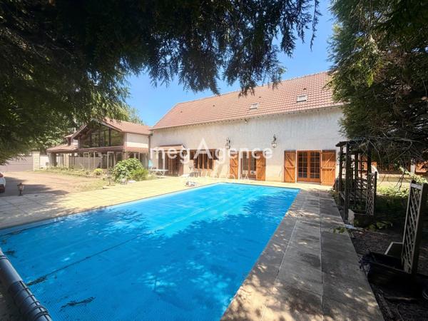 Maison à SENS, 89100 - 15 pièces 383m²