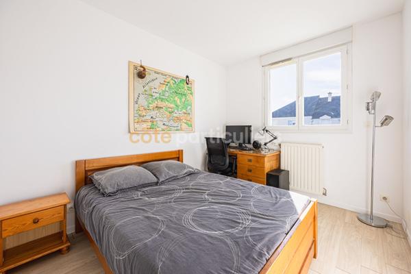Vente
                Appartement77 m² - 4 Pièces -
                    NANTES (44300)
