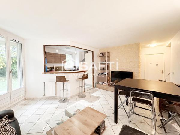 Grand jardin privatif d'environ 200 M²