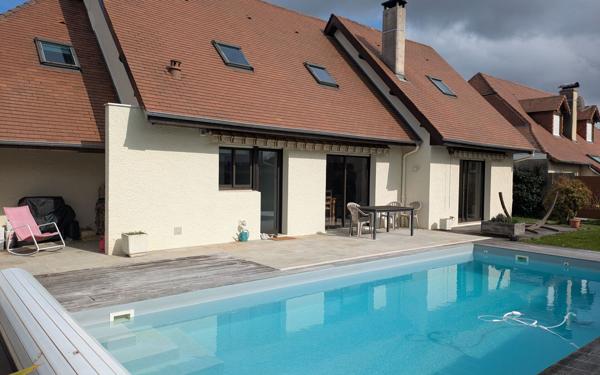 Maison à vendre    4 pièces • 154 m2 Pau