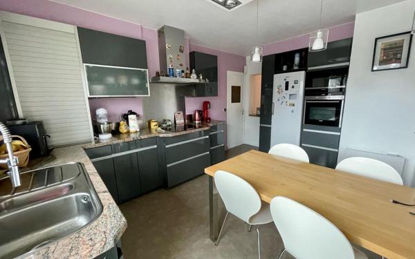 Maison à vendre    4 pièces • 154 m2 Pau