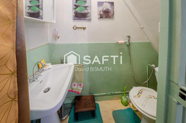 Maison 4 pièces 3 chambres de 76 m2 avec une dépendance un patio de 15 m2 et un sous sol de 60 m2 NOTE DPE D