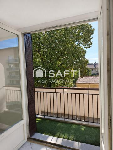 LYON 8 SANTY LA PLAINE - T3 (Deux chambres ) avec Balcon - Travaux à prévoir