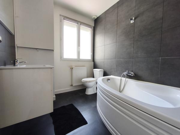 Maison 4 pièce(s) 3 chambre(s) 107.6 m²