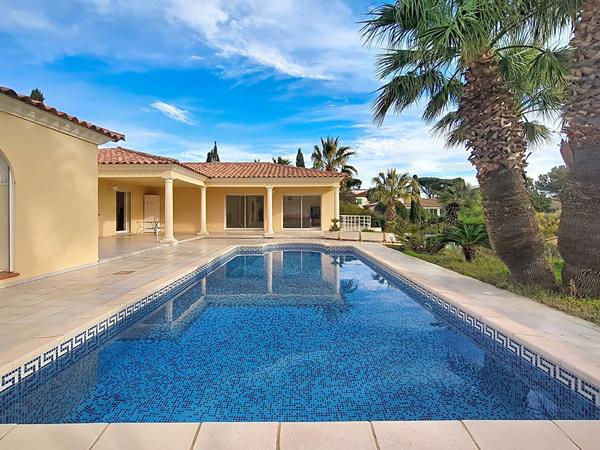 Saint-Aygulf Villa Plain pied piscine garage double