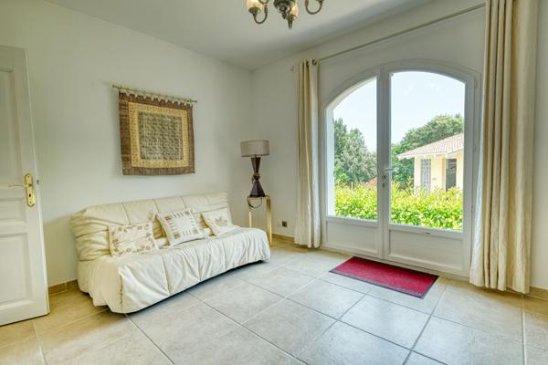 Villa T5 de 170m² avec piscine, garage et terrain de 3 080 m² - Santa Maria Poggio