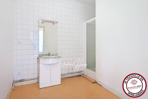 Immeuble à vendre 5 pièces de 300 m²