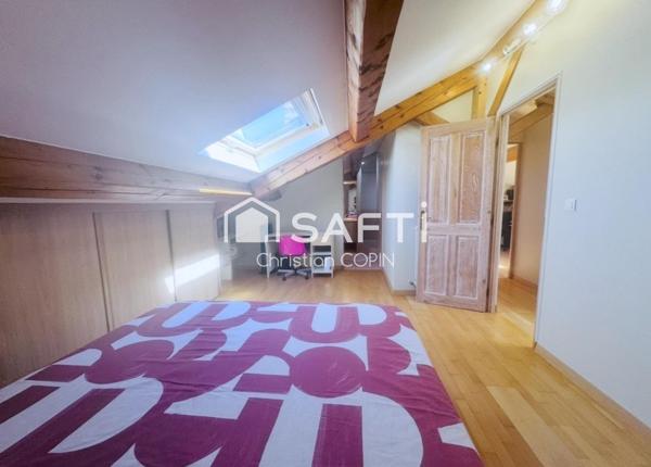 SUPERBE DUPLEX T7 DE 172 m2 NICHÉ AU DERNIER ÉTAGE