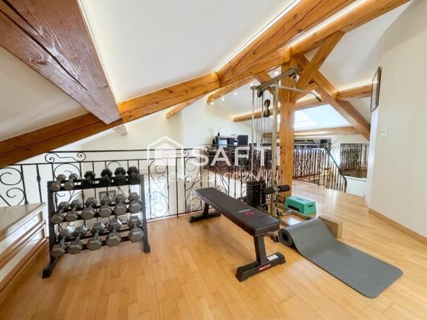 SUPERBE DUPLEX T7 DE 172 m2 NICHÉ AU DERNIER ÉTAGE