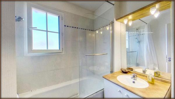 Maison Roquebrune Sur Argens 6 pièce(s) 96 m2 - 4 chambres dont 1 de plain-pied + Parking privé