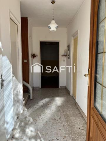 Maison 1974 saine, 3 ch., jardin double et garage