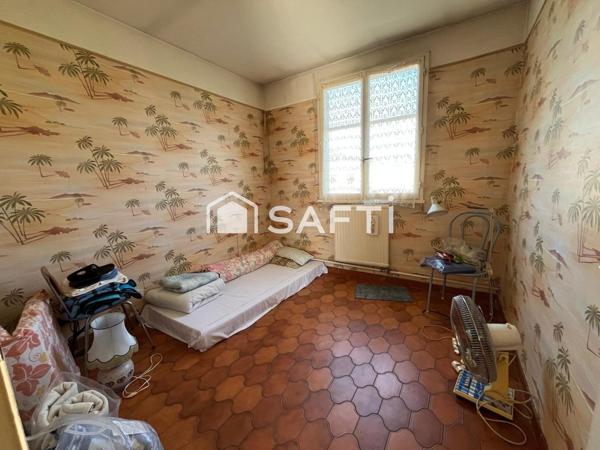 Maison 1974 saine, 3 ch., jardin double et garage
