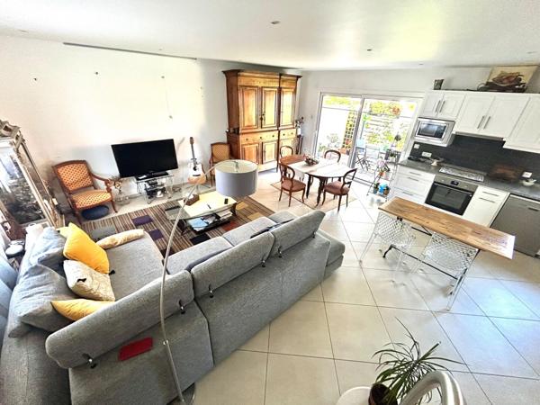 Bruges Centre Maison moderne avec garage