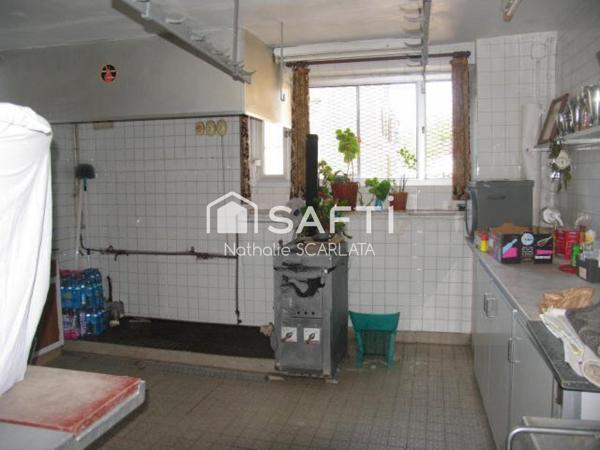 GROS POTENTIEL pour cette maison de 180 m² avec partie HABITATION et LOCAL COMMERCIAL