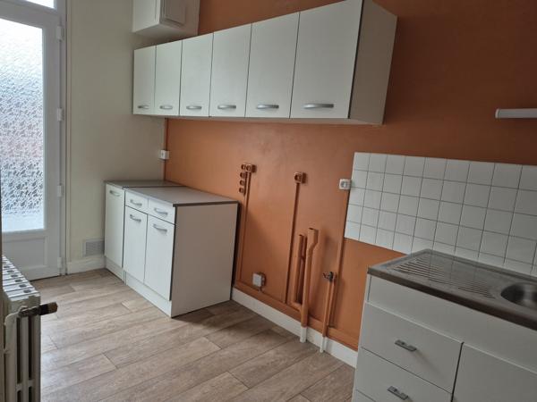 Maison
         3 pièces
        - 60 m² 137 000 € *