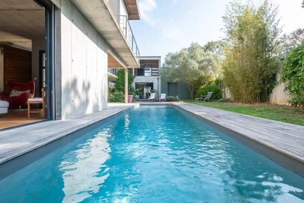 Grande maison d'architecte à 10mn à vélo du centre-ville de La Rochelle