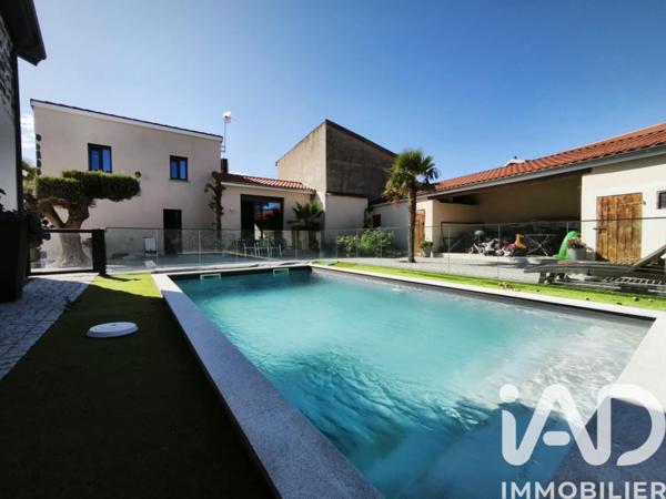 Maison à vendre 10 pièces 300 m² Saint-Beauzire