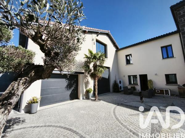 Maison à vendre 10 pièces 300 m² Saint-Beauzire