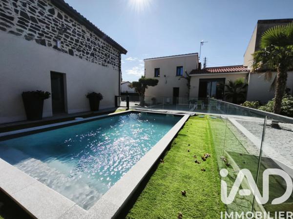 Maison à vendre 10 pièces 300 m² Saint-Beauzire