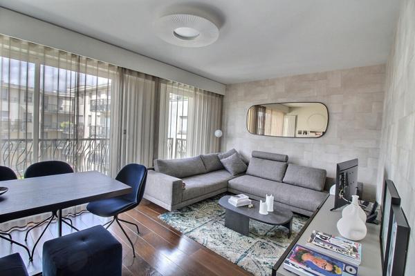 REIMS HYPER CENTRE - Un cadre de vie rare au coeur de Reims - Residence Carre Royal