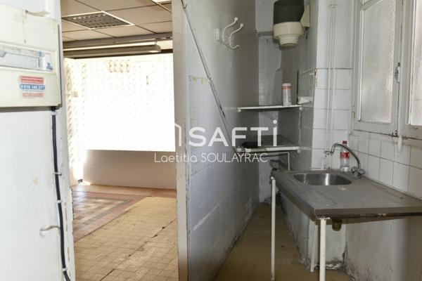 Local commercial de 63 m² au total avec fort potentiel - Castres centre