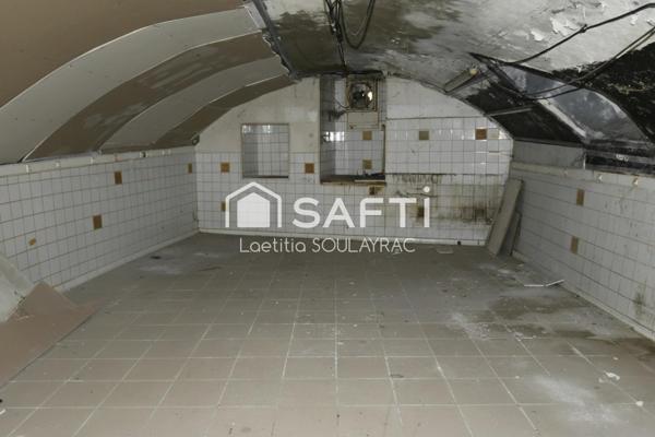 Local commercial de 63 m² au total avec fort potentiel - Castres centre