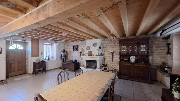 Maison à vendre à Romenay en Saône-et-Loire (71470), ref : 01018-424