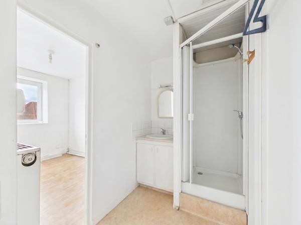 Immeuble
        
        - 127 m² 207 500 € *