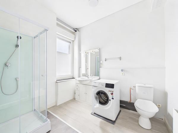 Immeuble
        
        - 127 m² 207 500 € *