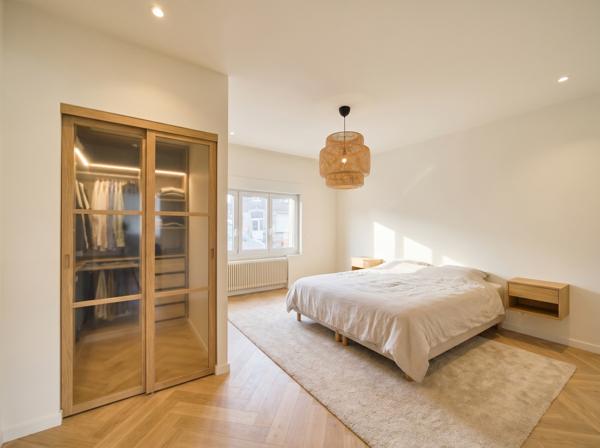 Immeuble
        
        - 127 m² 207 500 € *