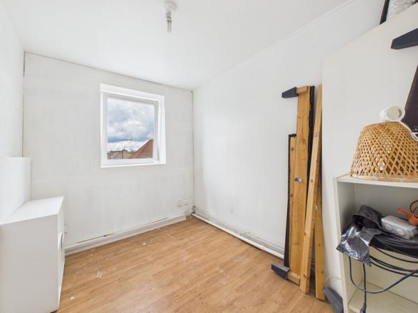 Immeuble
        
        - 127 m² 207 500 € *