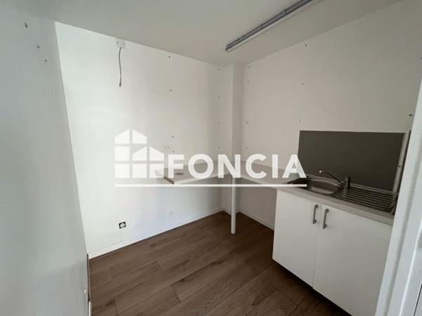 Location Local commercial 2 pièces 38 m² - 1/3 RUE DE L'ARCADE Mennecy 91540