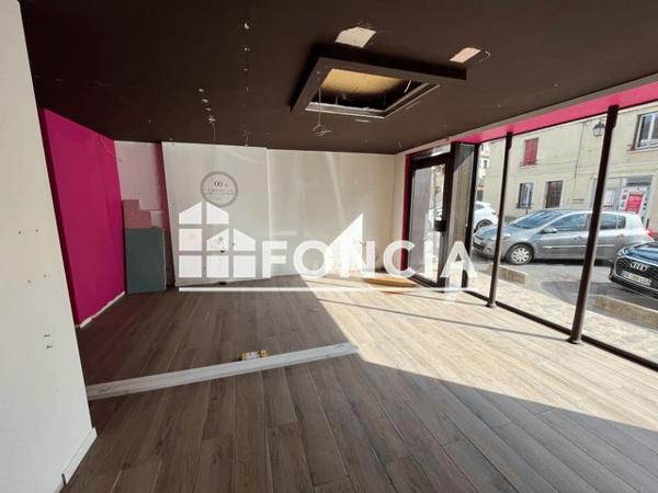 Location Local commercial 2 pièces 38 m² - 1/3 RUE DE L'ARCADE Mennecy 91540