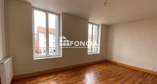 Location Appartement 4 pièces 98 m² - Clermont-ferrand 63000