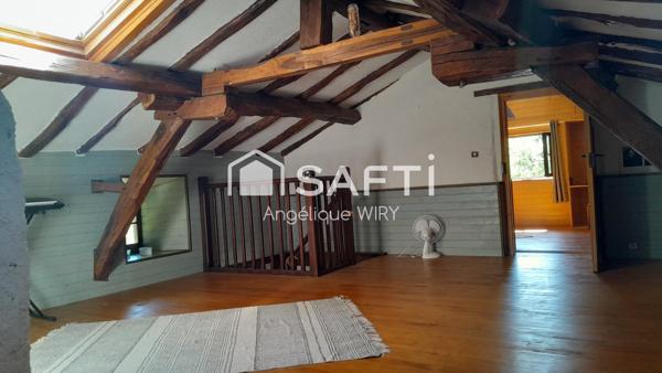 Description de cette maison de 278 m² avec piscine et terrain de plus de 7000 m²