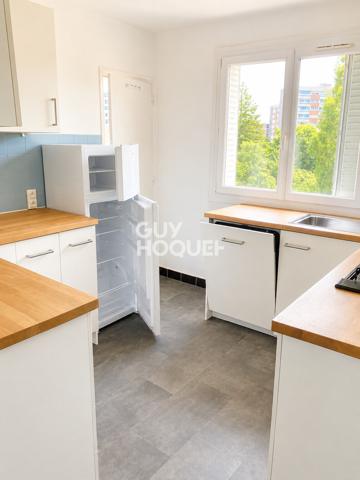 CALUIRE-ET-CUIRE - Grand T4 location nue - avec balcon, loggia et cave